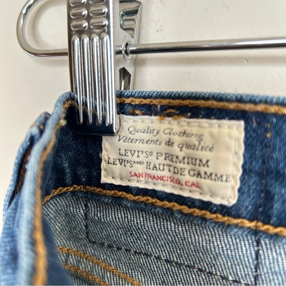 NEW Levi's Ribcage Shorts Button Fly Light Distressed Raw Hem Dark Blue Sz 29 - Picture 8 of 13